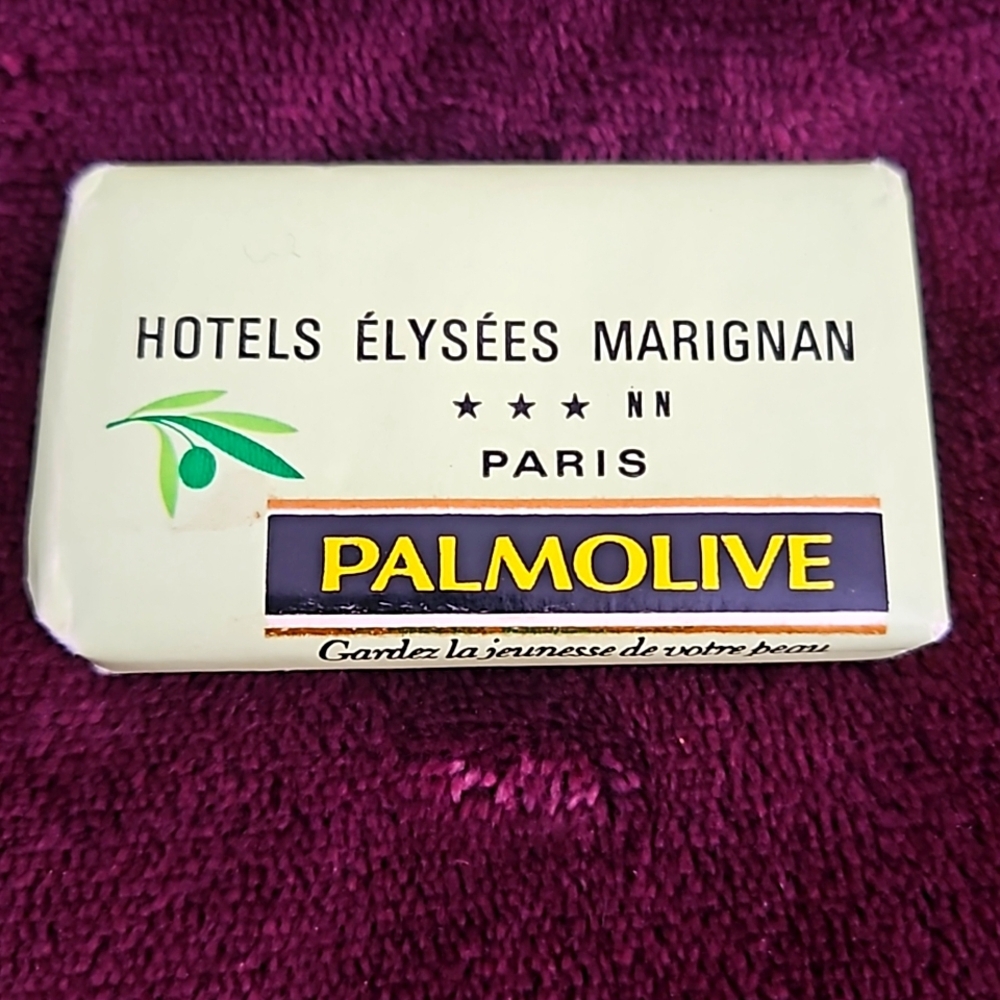 Vintage Palmolive  hotel else's malignant paris